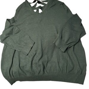 Chic Forest Green Sweater